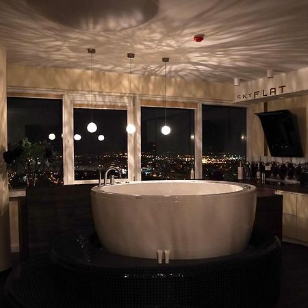 Appartement Sky Flat Jacuzzi 27 Floor à Klaipėda Extérieur photo