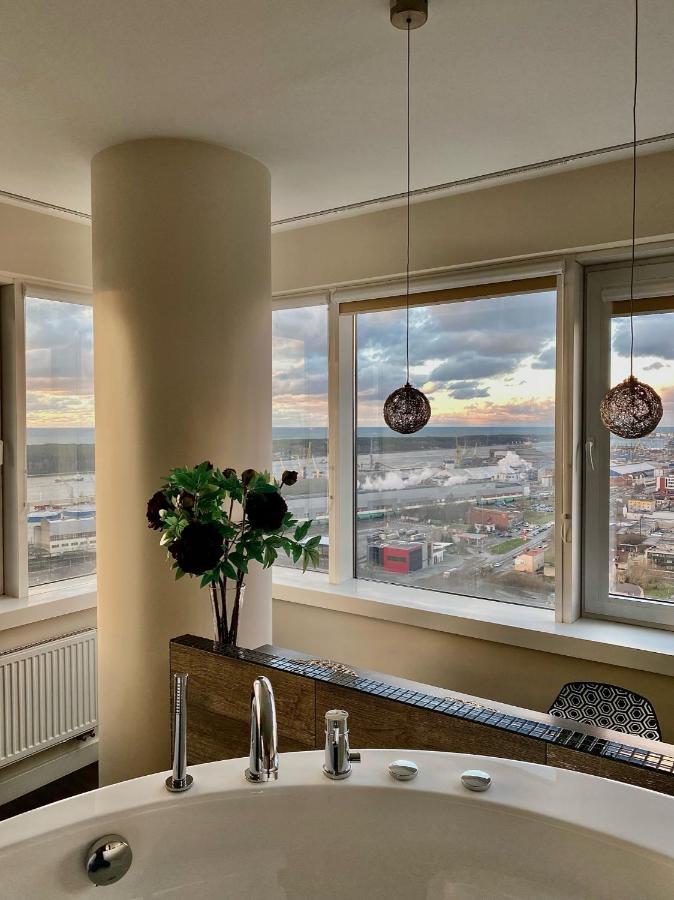 Appartement Sky Flat Jacuzzi 27 Floor à Klaipėda Extérieur photo