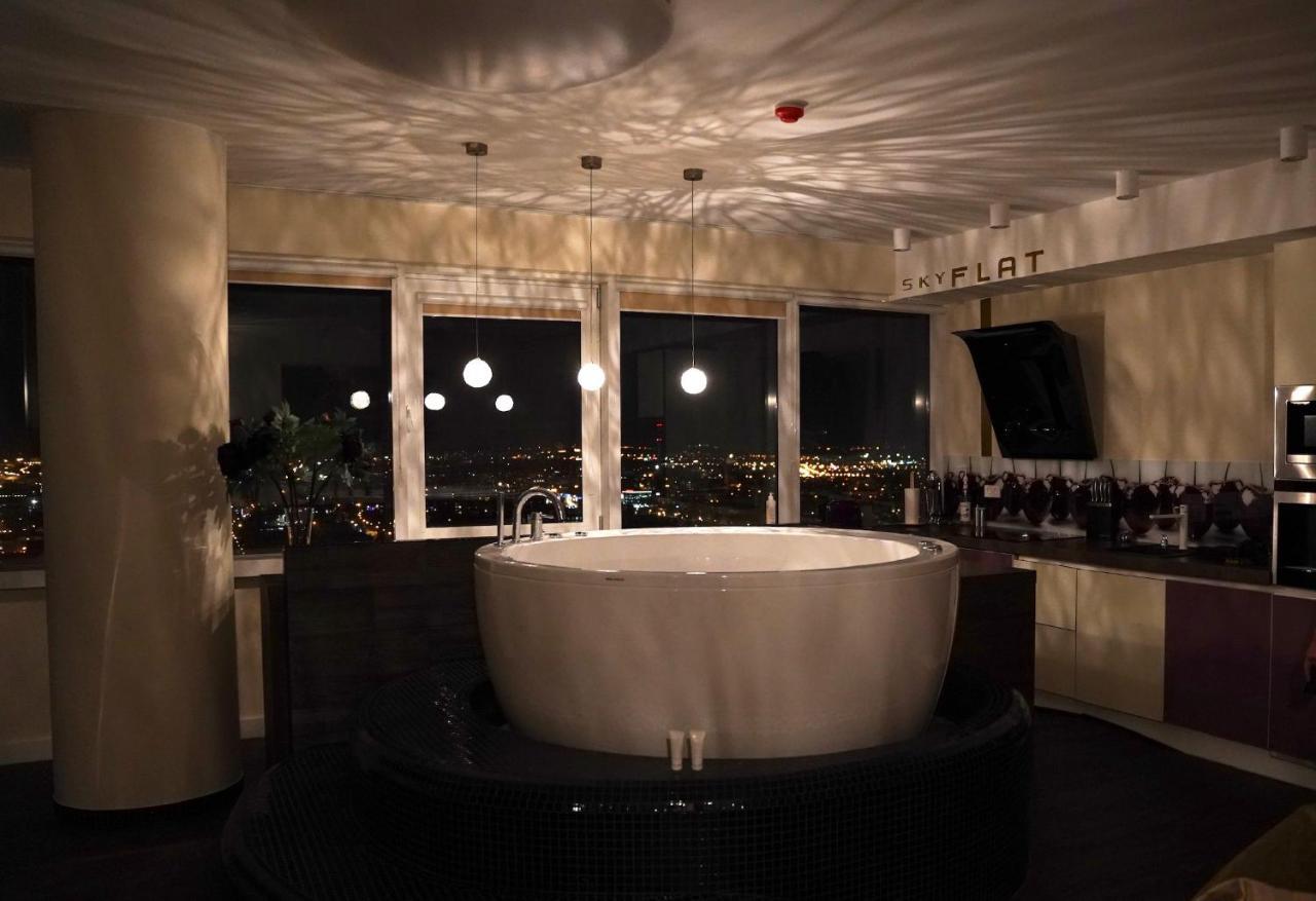 Appartement Sky Flat Jacuzzi 27 Floor à Klaipėda Extérieur photo